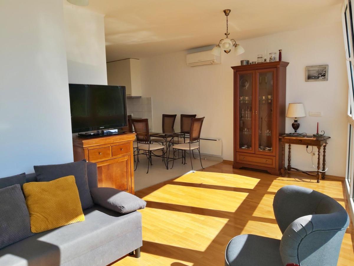 Apartment Lora Omiš Екстериор снимка