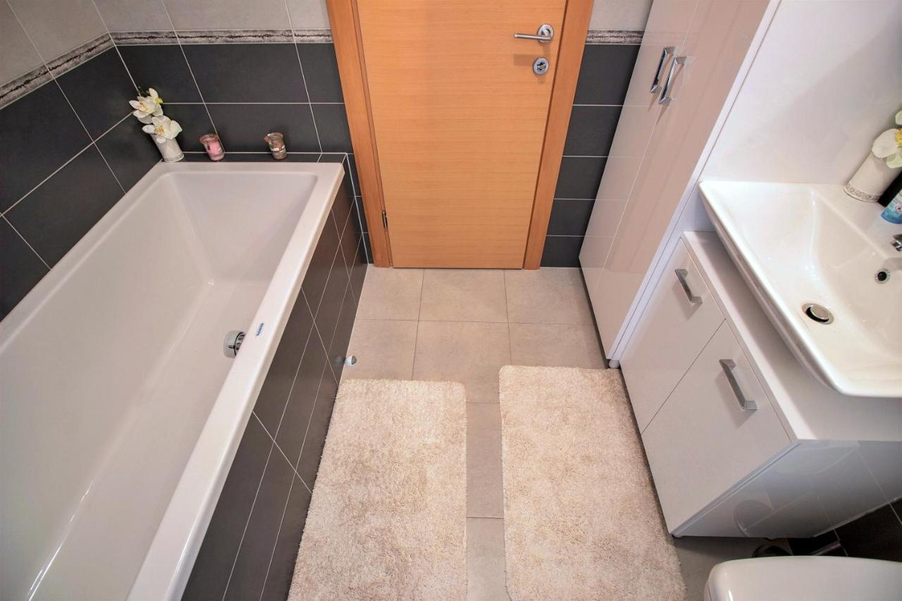 Apartment Lora Omiš Екстериор снимка