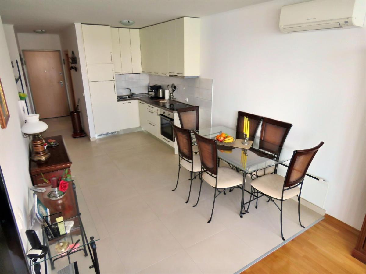 Apartment Lora Omiš Екстериор снимка